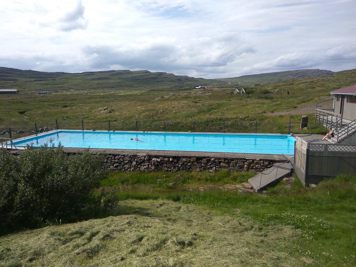 Hótel Laugarhóll with natural hot spring Holmavik Exterior foto